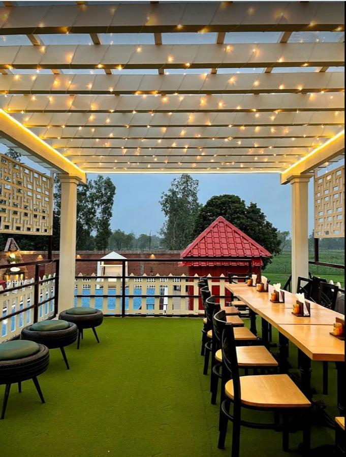 Yashmay Villa Club & Resort Gonda Dış mekan fotoğraf