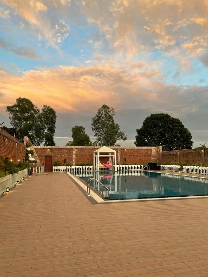 Yashmay Villa Club & Resort Gonda Dış mekan fotoğraf