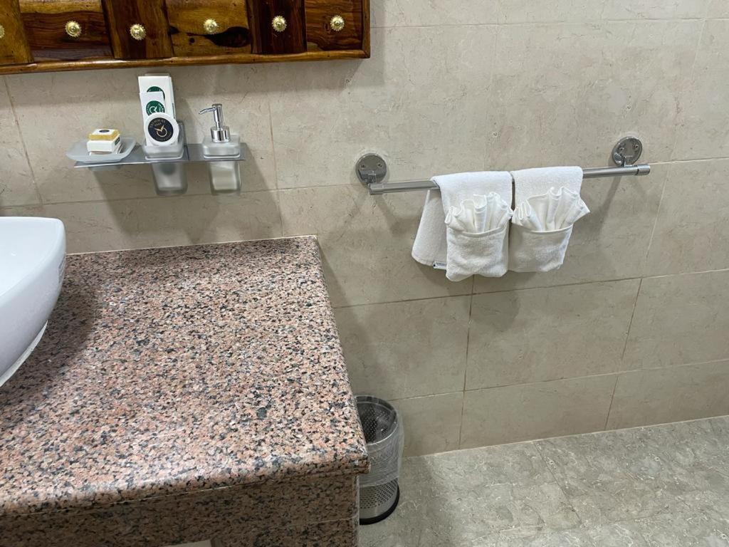 Yashmay Villa Club & Resort Gonda Dış mekan fotoğraf