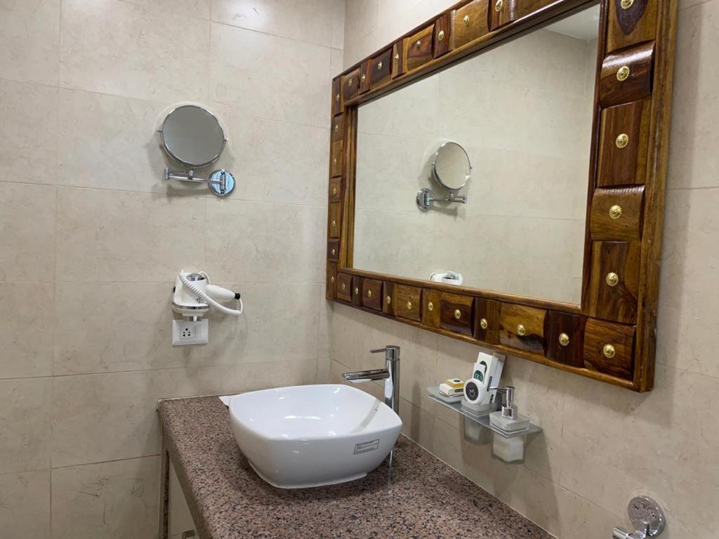 Yashmay Villa Club & Resort Gonda Dış mekan fotoğraf